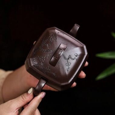 Full Handmade Yixing Zisha Teapot [Hong Xing Piao Xiang] (Zi Jia Ni – 320ml)