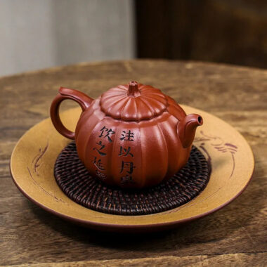 Full Handmade Yixing Zisha Teapot [Hong Yu Jia Gua] (Xiao Meiyao Zhu Ni – 260ml)