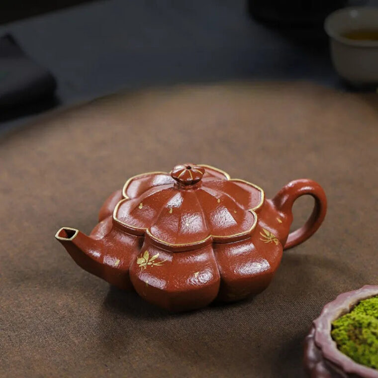 Full Handmade Yixing Zisha Teapot [Hua Fei Die Wu] (Jin Jiang Po Ni – 250ml)
