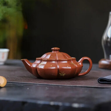 Full Handmade Yixing Zisha Teapot [Hua Fei Die Wu] (Jin Jiang Po Ni – 250ml)