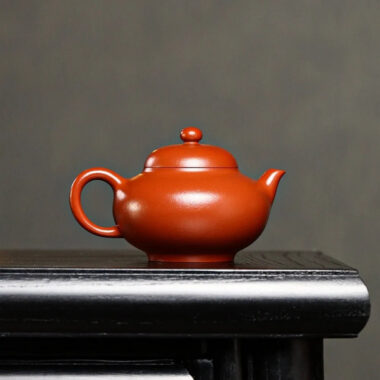 Full Handmade Yixing Zisha Teapot [Hua Ying Pot] (Zhu Ni – 160ml)