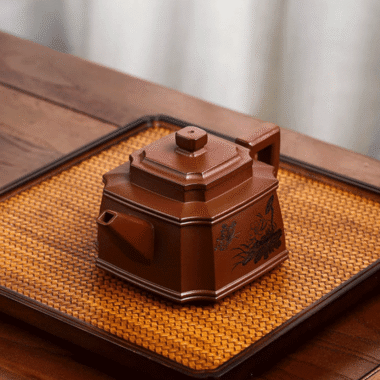 Full Handmade Yixing Zisha Teapot [Hua Yun Die Wu] (Di Cao Qing – 320ml)