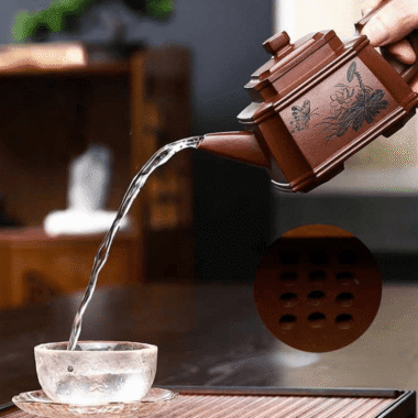 Full Handmade Yixing Zisha Teapot [Hua Yun Die Wu] (Di Cao Qing – 320ml)
