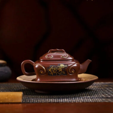 Full Handmade Yixing Zisha Teapot [Ji Xiang Ruyi] (Gu Zi Ni – 340ml)