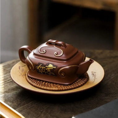 Full Handmade Yixing Zisha Teapot [Ji Xiang Ruyi] (Gu Zi Ni – 340ml)