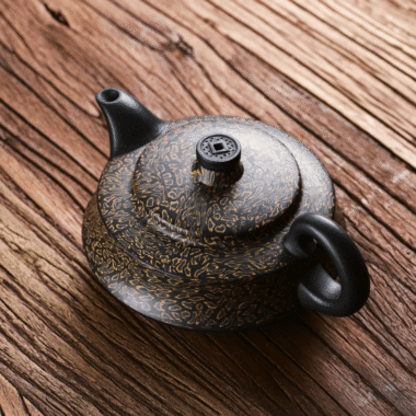 Full Handmade Yixing Zisha Teapot [Jin Qian Bao] (Hei Jiao Ni – 340ml)
