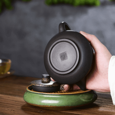 Full Handmade Yixing Zisha Teapot [Jin Qian Bao] (Hei Jiao Ni – 340ml)