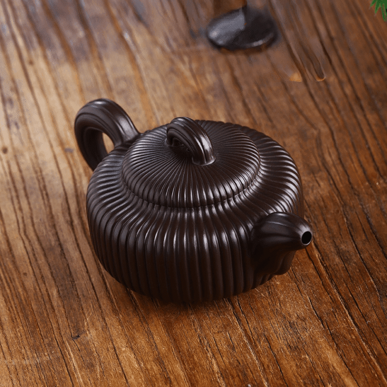 Full Handmade Yixing Zisha Teapot [Jin Wen Biyu] (Meigui Zi Ni – 300ml)