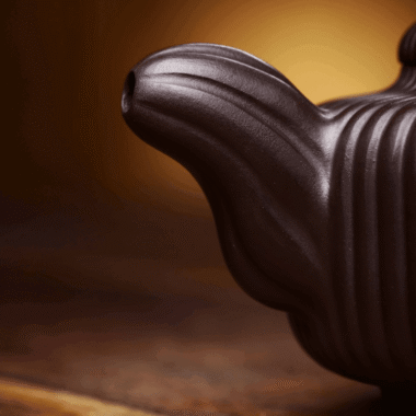 Full Handmade Yixing Zisha Teapot [Jin Wen Biyu] (Meigui Zi Ni – 300ml)