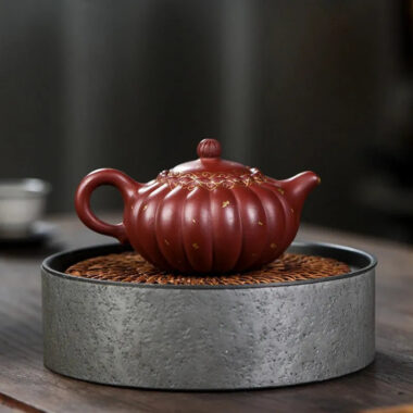 Full Handmade Yixing Zisha Teapot [Jin Wen Ruyi] (Long Xue Sha – 180ml)