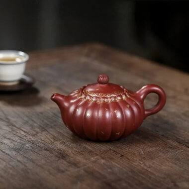 Full Handmade Yixing Zisha Teapot [Jin Wen Ruyi] (Long Xue Sha – 180ml)
