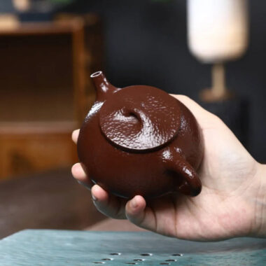 Full Handmade Yixing Zisha Teapot [Jingzhou Shi Piao Pot] (Lao Zi Ni – 220ml)