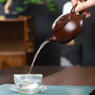 Full Handmade Yixing Zisha Teapot [Jingzhou Shi Piao Pot] (Lao Zi Ni – 220ml)