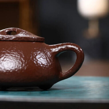Full Handmade Yixing Zisha Teapot [Jingzhou Shi Piao Pot] (Lao Zi Ni – 220ml)