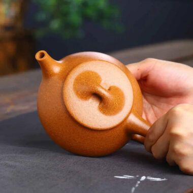 Full Handmade Yixing Zisha Teapot [Jingzhou Shi Piao Pot] (Wucai Lao Duan Ni – 300ml)