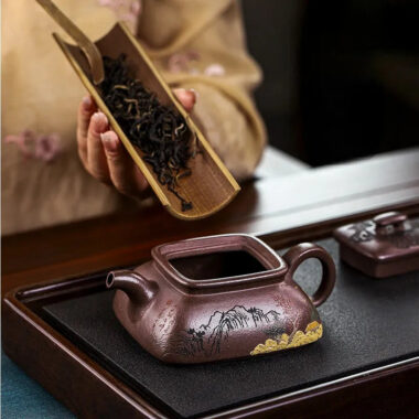 Full Handmade Yixing Zisha Teapot [Jinxiu Shanhe] (Ziyu Jin Sha – 220ml)