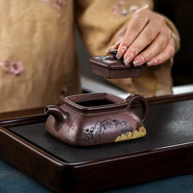 Full Handmade Yixing Zisha Teapot [Jinxiu Shanhe] (Ziyu Jin Sha – 220ml)