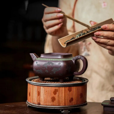 Full Handmade Yixing Zisha Teapot [Jiu Yu Xi Shui] (Zi Jia Ni – 400ml)