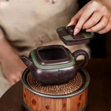 Full Handmade Yixing Zisha Teapot [Jiu Yu Xi Shui] (Zi Jia Ni – 400ml)
