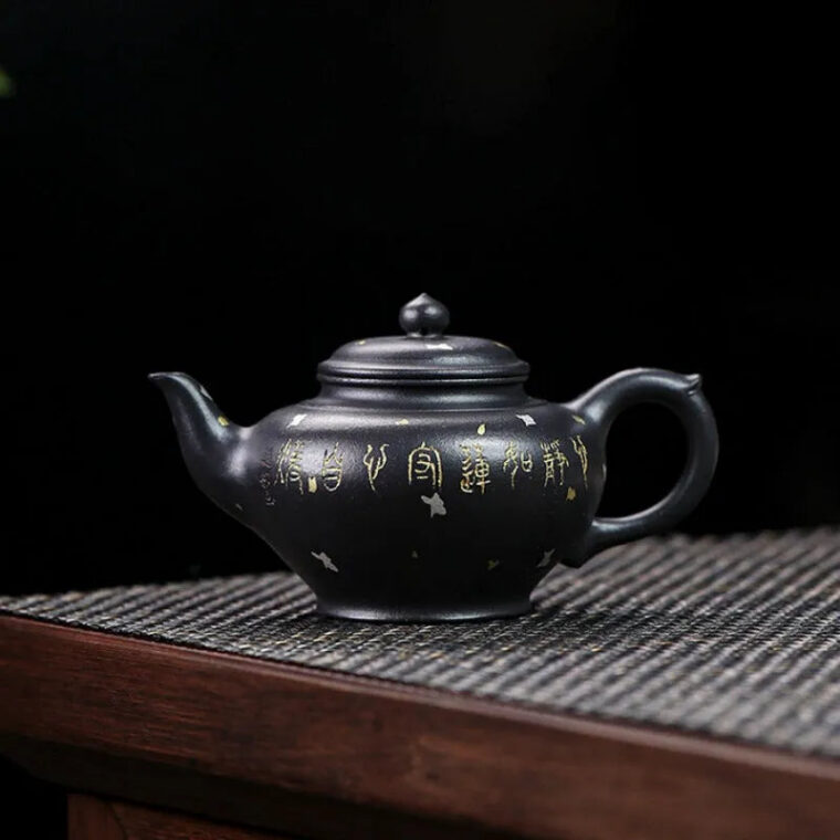 Full Handmade Yixing Zisha Teapot [Jixiang Xiao Ying] (Hei Luolan – 120ml)