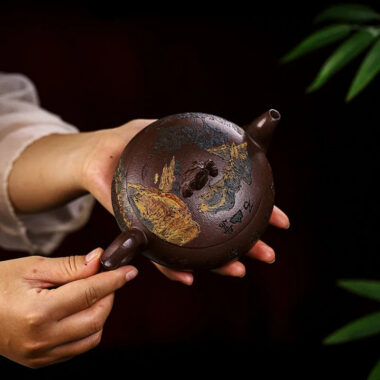 Full Handmade Yixing Zisha Teapot [Kaoshan Shi] (Ziyu Jin Sha – 270ml)