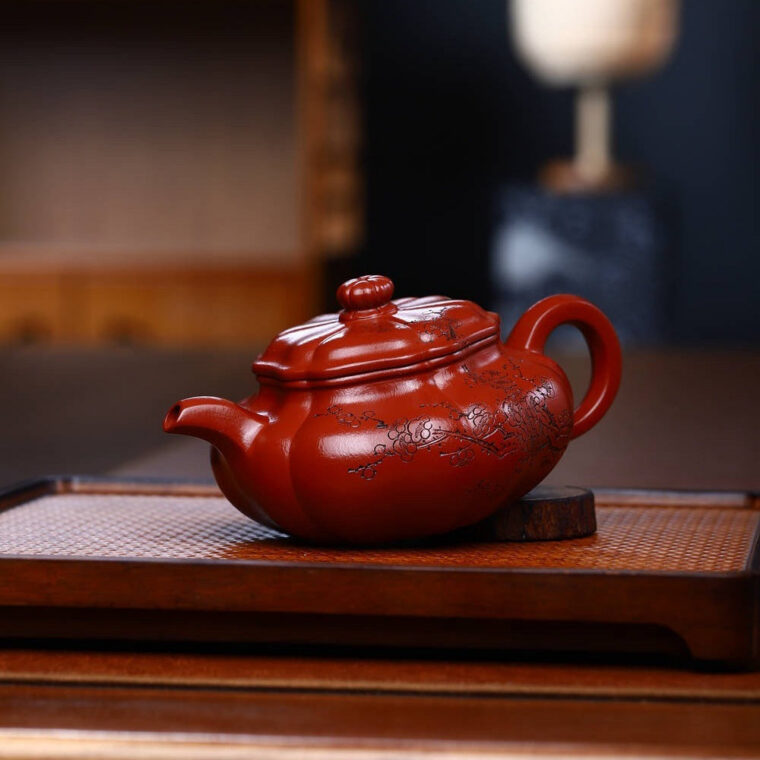 Full Handmade Yixing Zisha Teapot [Kui Fanggu Pot] (Zhu Ni – 260ml)