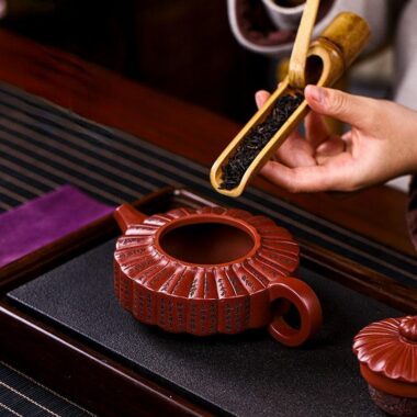 Full Handmade Yixing Zisha Teapot [Lanting Zhoupan] (Long Xue Sha – 320ml)
