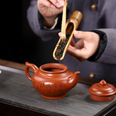 Full Handmade Yixing Zisha Teapot [Liangzhu Chuanqi] (Zhu Ni – 300ml)