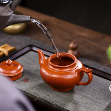 Full Handmade Yixing Zisha Teapot [Liangzhu Chuanqi] (Zhu Ni – 300ml)