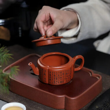 Full Handmade Yixing Zisha Teapot [Ling Hua Hanwa] (Xiao Meiyao Zhu Ni – 180ml)