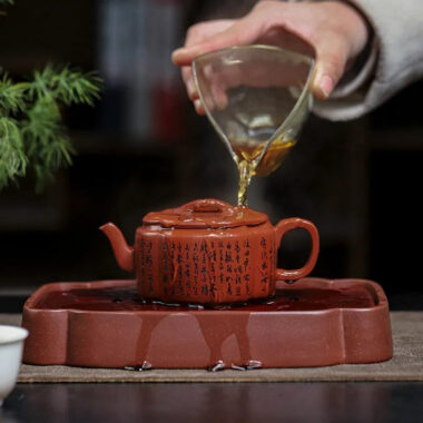Full Handmade Yixing Zisha Teapot [Ling Hua Hanwa] (Xiao Meiyao Zhu Ni – 180ml)