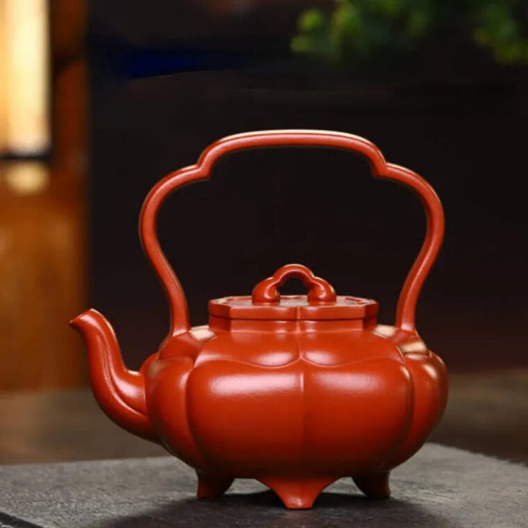 Full Handmade Yixing Zisha Teapot [Linghua Tilaing Pot] (Zhu Ni – 380ml)