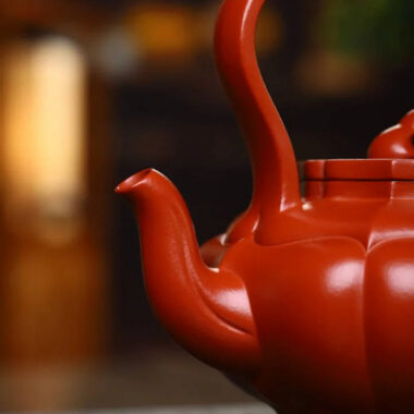 Full Handmade Yixing Zisha Teapot [Linghua Tilaing Pot] (Zhu Ni – 380ml)