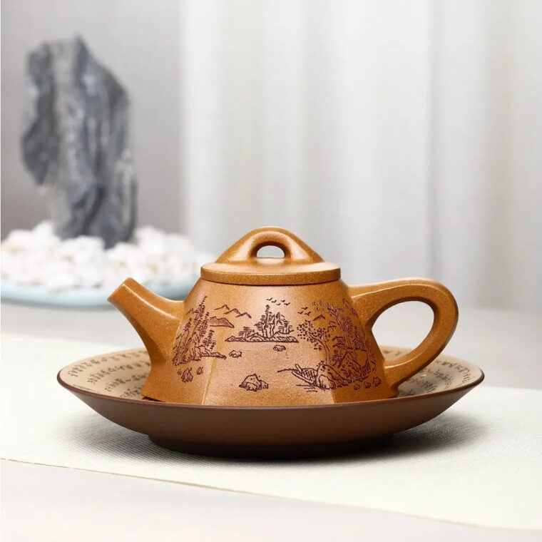 Full Handmade Yixing Zisha Teapot [Liufang Bawang Shi Piao Pot] (Wucai Lao Duan Ni – 260ml)