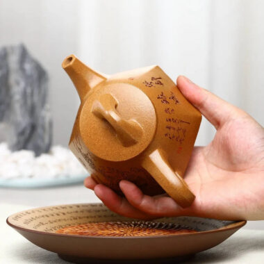 Full Handmade Yixing Zisha Teapot [Liufang Bawang Shi Piao Pot] (Wucai Lao Duan Ni – 260ml)