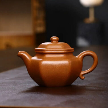 Full Handmade Yixing Zisha Teapot [Liufang Fanggu Pot] (Jiang Po Ni – 260ml)