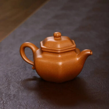 Full Handmade Yixing Zisha Teapot [Liufang Fanggu Pot] (Jiang Po Ni – 260ml)