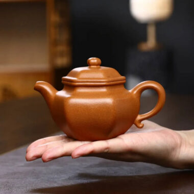 Full Handmade Yixing Zisha Teapot [Liufang Fanggu Pot] (Jiang Po Ni – 260ml)