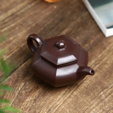 Full Handmade Yixing Zisha Teapot [Liufang Fanggu Pot ] (Lao Zi Ni – 180ml)