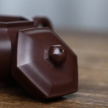 Full Handmade Yixing Zisha Teapot [Liufang Fanggu Pot ] (Lao Zi Ni – 180ml)