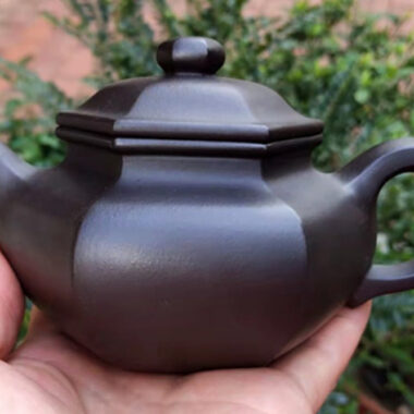 Full Handmade Yixing Zisha Teapot [Liufang Fanggu Pot] (Shi Huang – 280ml)