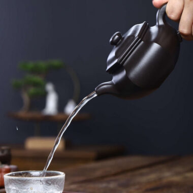 Full Handmade Yixing Zisha Teapot [Liufang Fanggu Pot] (Shi Huang – 280ml)