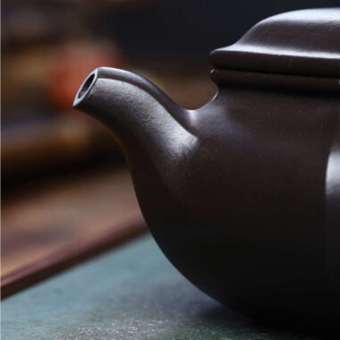 Full Handmade Yixing Zisha Teapot [Liufang Fanggu Pot] (Shi Huang – 280ml)
