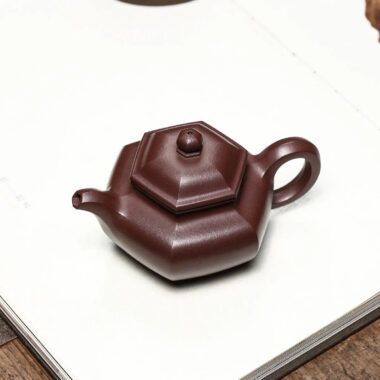 Full Handmade Yixing Zisha Teapot [Liufang Fanggu Pot] (Zi Ni – 200ml)