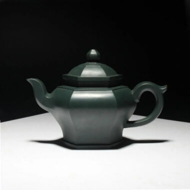 Full Handmade Yixing Zisha Teapot [Liufang Gongdeng Pot] (Lu Ni – 450ml)