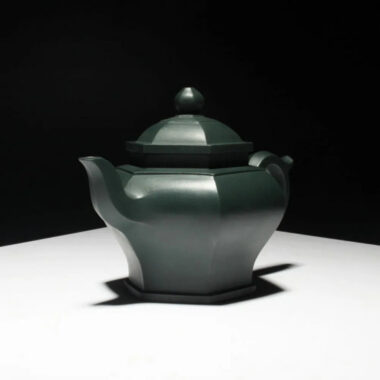Full Handmade Yixing Zisha Teapot [Liufang Gongdeng Pot] (Lu Ni – 450ml)
