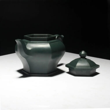 Full Handmade Yixing Zisha Teapot [Liufang Gongdeng Pot] (Lu Ni – 450ml)