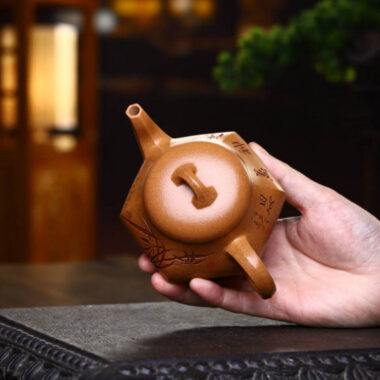 Full Handmade Yixing Zisha Teapot [Liufang Han Tang Shi Piao Pot] (Wucai Lao Duan Ni – 240ml)