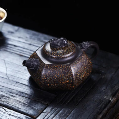 Full Handmade Yixing Zisha Teapot [Liufang Hei Bao] (Hei Jiao Ni – 310ml)