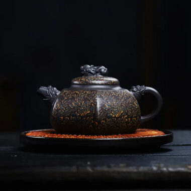 Full Handmade Yixing Zisha Teapot [Liufang Hei Bao] (Hei Jiao Ni – 310ml)